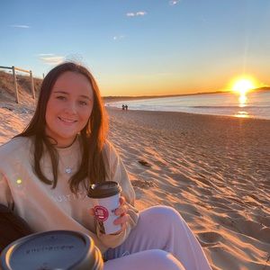 Meet your Posher, Eliza